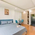 Morri Westlake Apartment