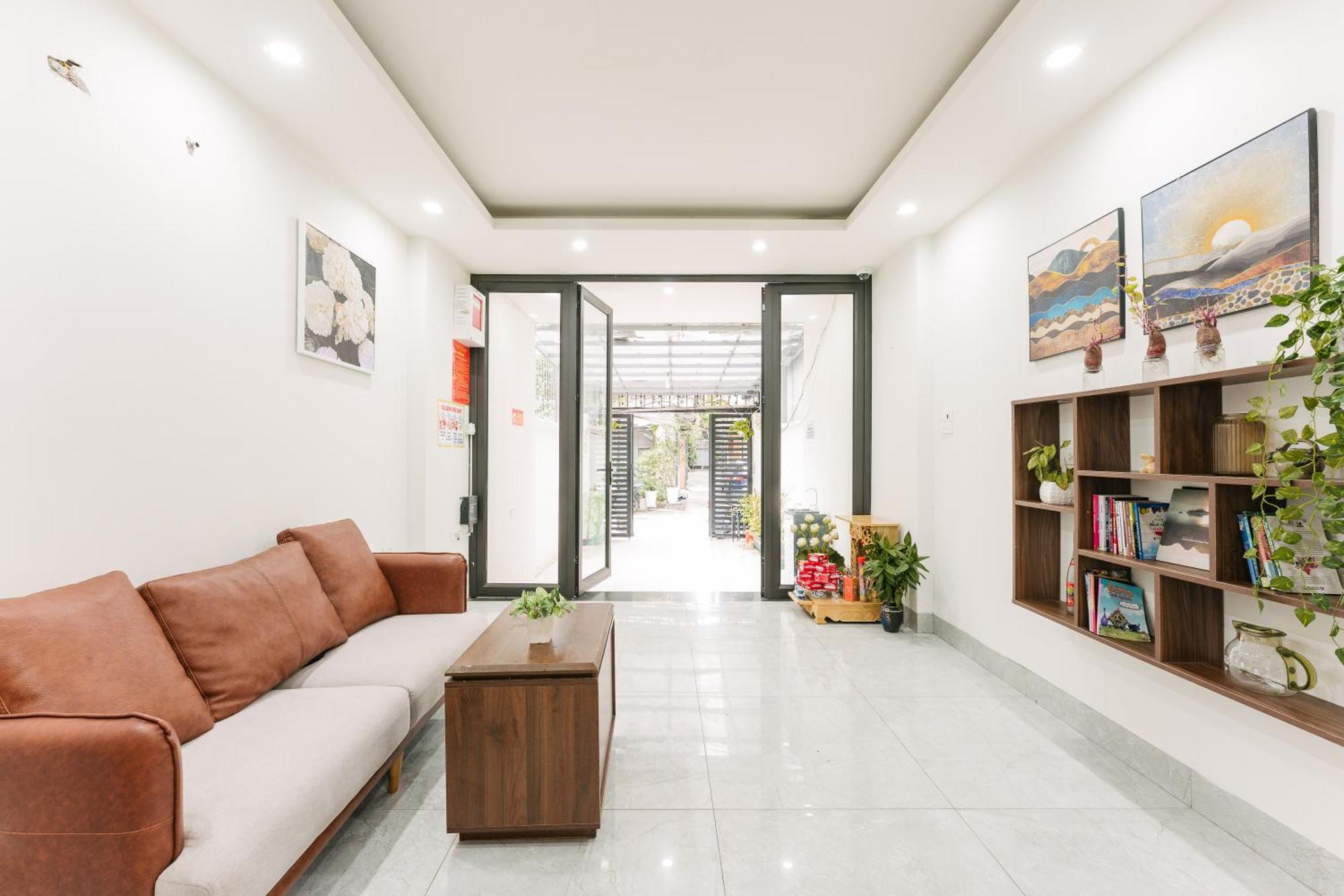 Morri Westlake * Hà Nội
